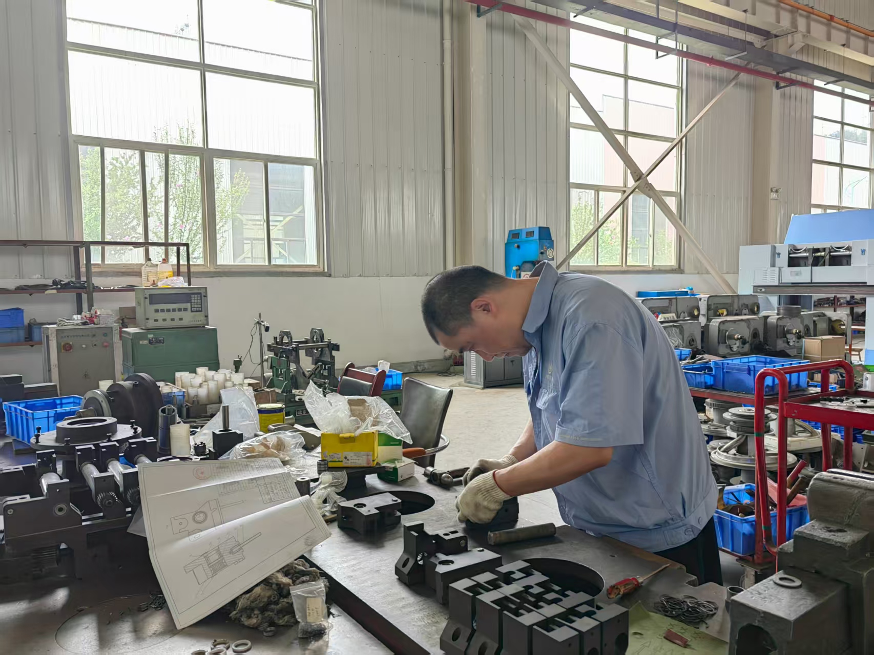 战高温 斗酷暑 保进度